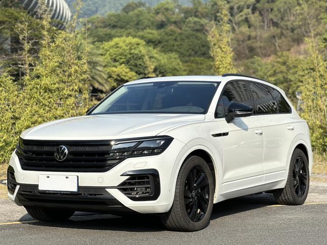 Certificated Pre-Owned Volkswagen Touareg 2021 3.0TSI R-Line Black Edition Sport Package - u22333167