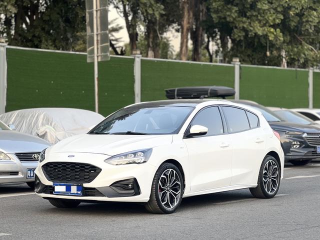 Certificated Pre-Owned Ford Focus 2021 Hatchback EcoBoost 180 Automatic ST Line - u22428479