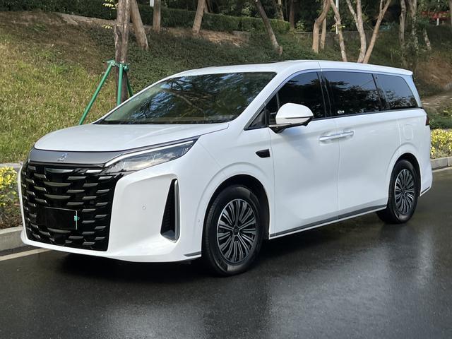 Certificated Pre-Owned BYD Xia 2025 DM-i 180KM Transcendence Edition -u22582130