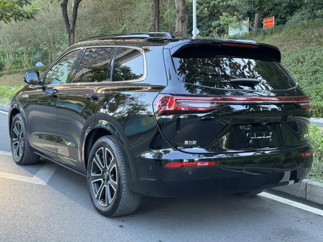 Pre - Owned AITO M7 2024 Pro Six - Seat Four - Wheel Drive Intelligent Driving Edition