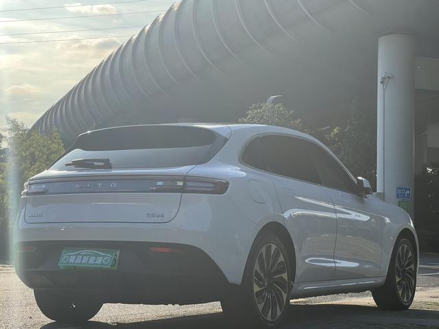 Pre - Owned 2022 AITO M5 Extended - range Rear - wheel Drive Standard Edition