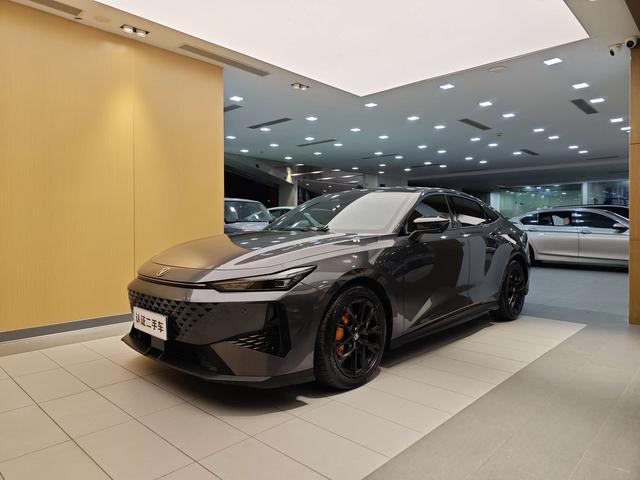 Certificated Used Changan UNI-V 2024 1.5T Zunxiang Type