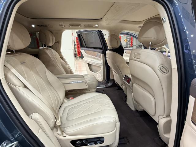 Certificated Pre-Owned Wenjie M9 2024 Extended-Range Ultra Six-Seater Edition -u22069358