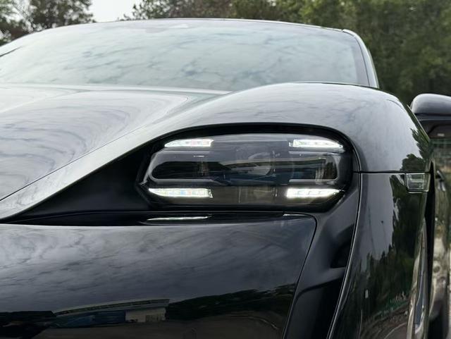 Pre-Owned Porsche Taycan 2020 Taycan