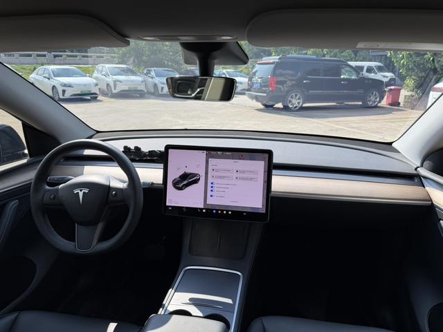 Pre-Owned Tesla Model Y 2021 Standard Range Rear-Wheel Drive