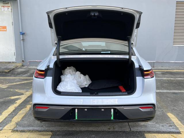 Certificated Pre-Owned Geely Galaxy Xingyao 8 PHEV 2025 Edition 130km EM-i Premium Version -u22374967