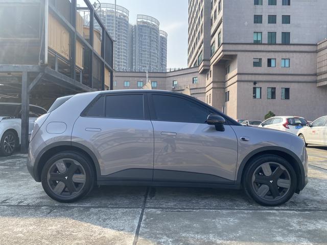 Pre-Owned Firefly 2025 Glowing Edition