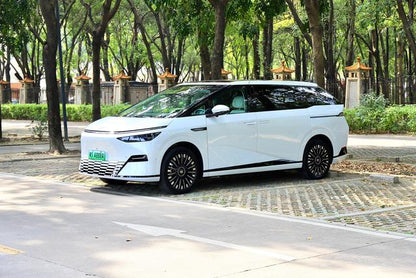 Certificated Pre-Owned XPENG X9 2025 All-Electric 650 Long Range Max-u22131106