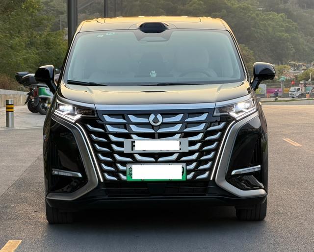 Certificated Pre-Owned Denza D9 DM 2025 Intelligent Driving Edition 1020 4WD Premium Version -u22439870