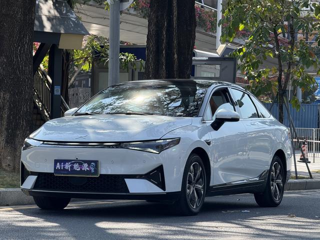 Certificated Pre-Owned XPENG P5 2022 550E-u22309594