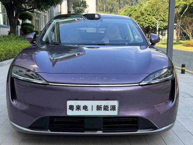 Pre - Owned 2024 Zhijie R7 Extended - range 37kWh Max Rear - wheel Drive Edition