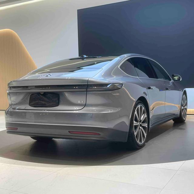 Pre-Owned NIO ET7 2024 Model 75kWh Executive Signature Edition