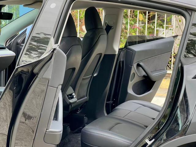 Pre-Owned Tesla Model Y 2023 Rear-Wheel Drive Version