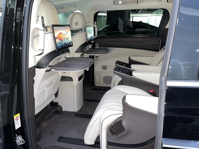 Certificated Pre-Owned Denza D9 DM 2024 Edition 980 4WD Flagship Model -u21698355