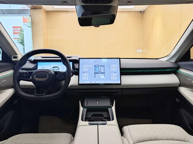 Certificated Pre-Owned Lynk & Co 08 EM-P 2025 245 Ultra-Long Range Halo -u21914876