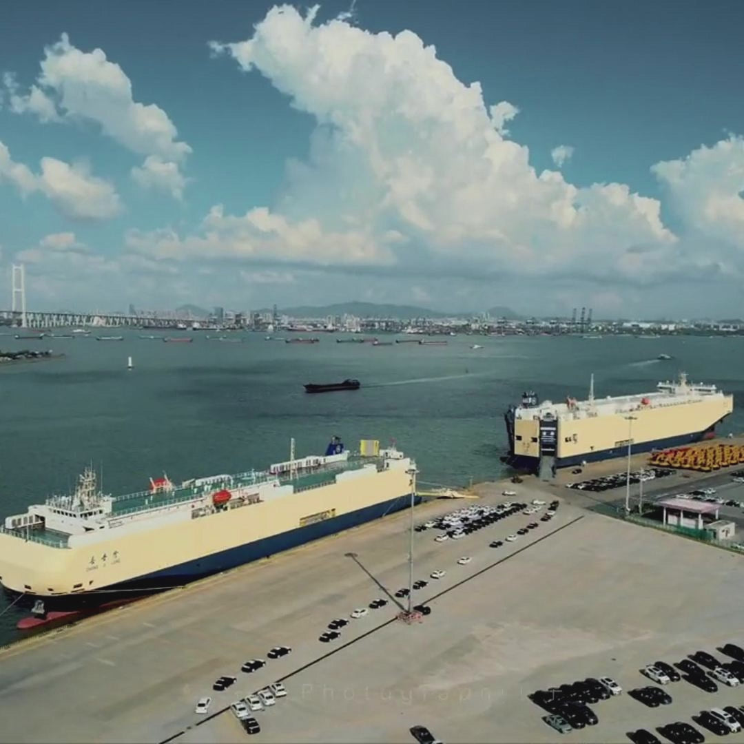 Cargar video: Watch how we export used cars from China